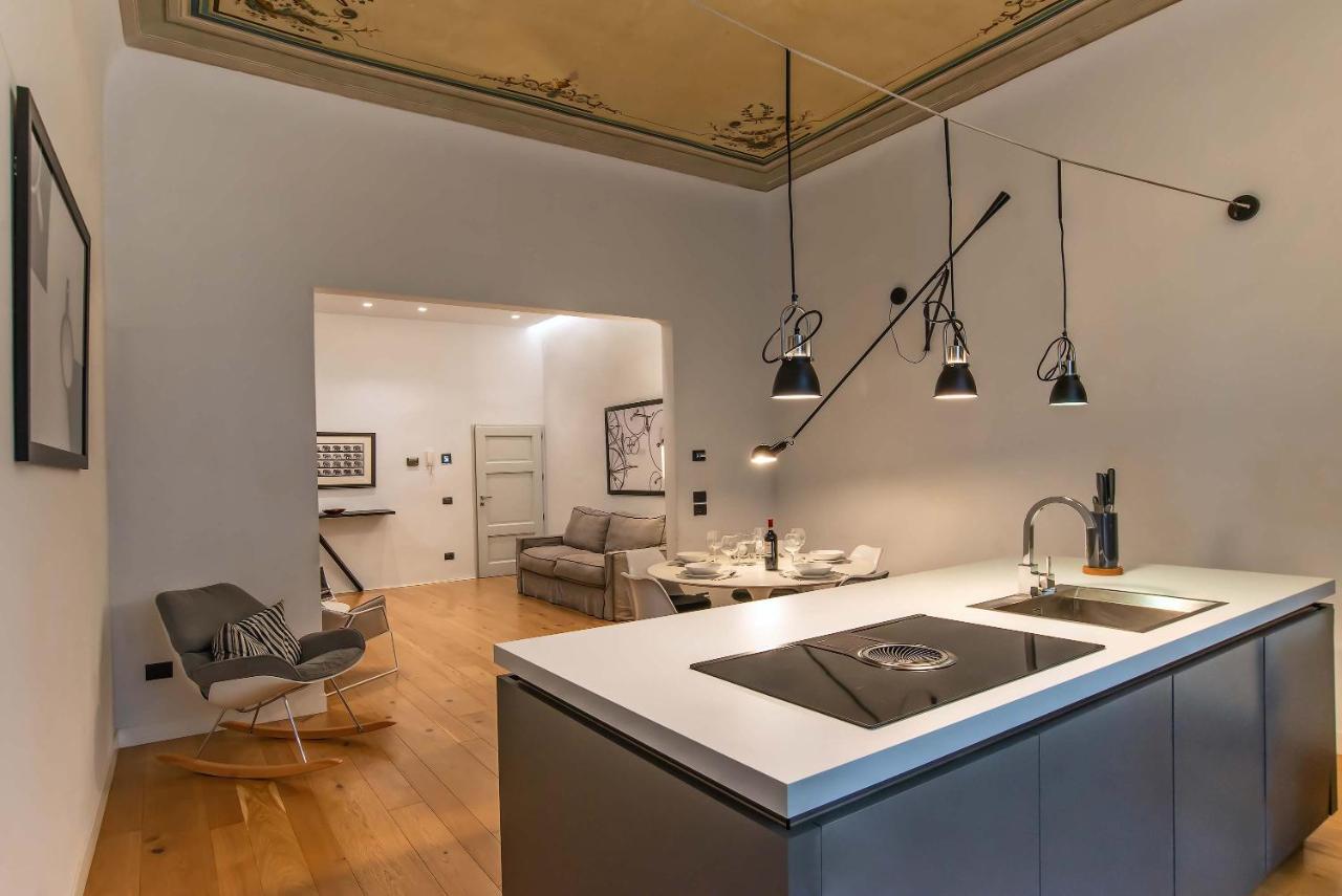 The Charm Of Santa Croce Apartment Florence Exterior photo